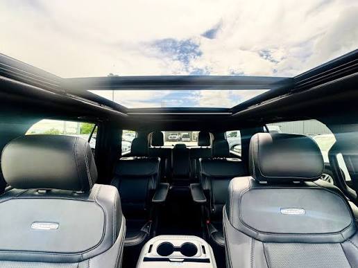 Expedition Platinum panoramic moonroof