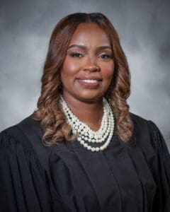 Kimya Holmes
